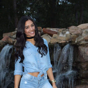 Meet your Posher, Breana